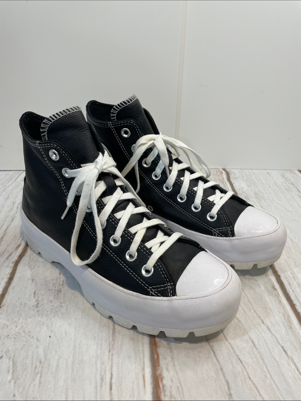 Converse All Star 9.5 Leather Black White Platform High-Top Women’s Sneakers